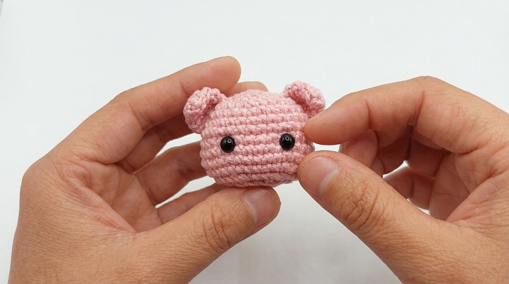 Crochet Pig Keychain Pattern 3