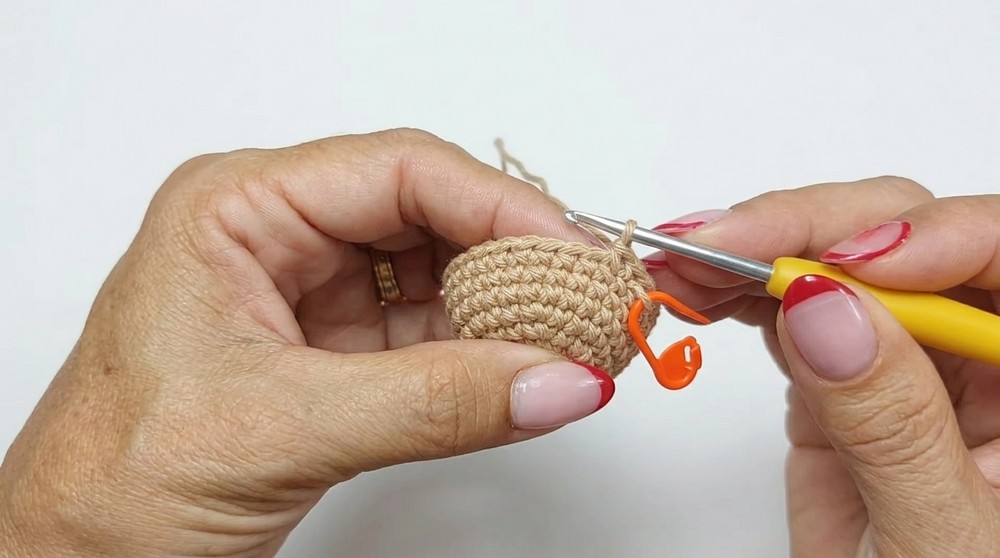 Crochet Capybara Keychain Pattern 2