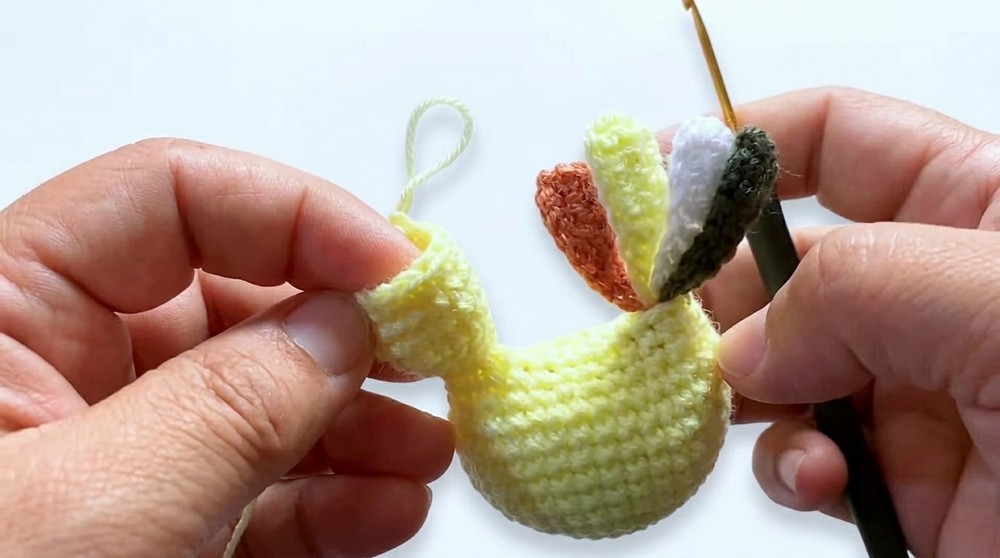 Crochet Chick Amigurumi Pattern 3