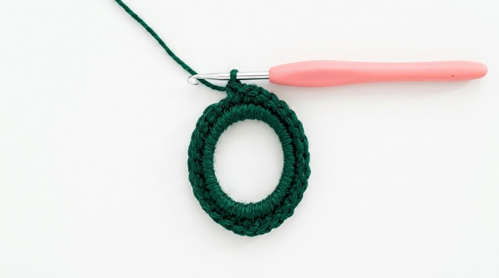 Crochet Christmas Wreath Pattern 1