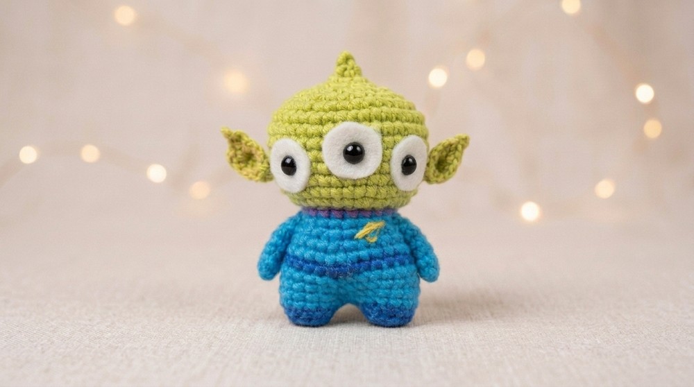 Mini Crochet Space Alien Free Pattern For Unique Collections - The Cochetry